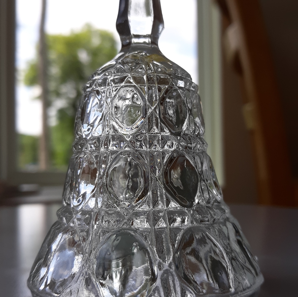 Glass bells - Picture 3 of 5